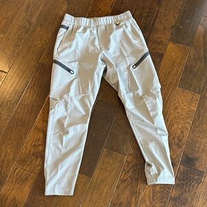 Under Armour Men's Cargo Pants in Light Gray